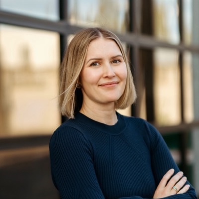 Holly Lujan, COO & CFO, Co-Founder of CaladanAI